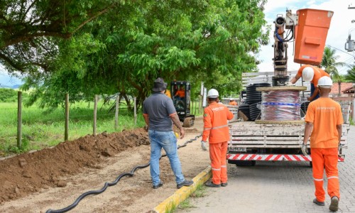 Obras de revitalização e acessibilidade da Rua Estevam Domingos, em Porto Real, são iniciadas